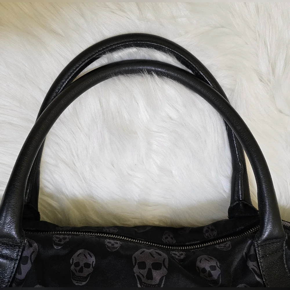 🎉🎉🎉HOST PICK🎉🎉🎉Alexander McQueen - Faithful De-Manta Tote - Picture 8 of 17